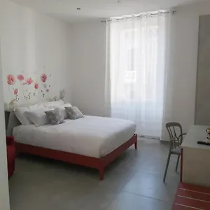 candys-dream-rooms.hotelitalianriviera.com/
